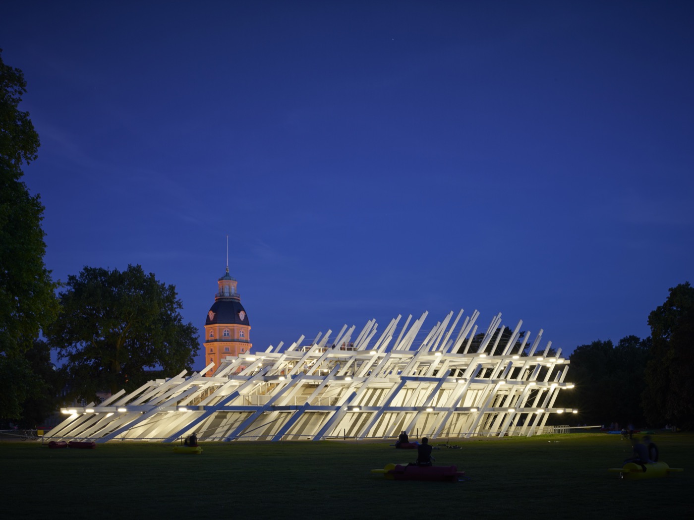 Pavillon im Schlosspark Karlsruhe zum Stadjubiläum KA300